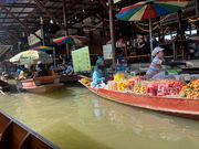 水上マーケット