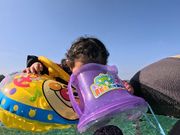 プカプカしながら魚探し