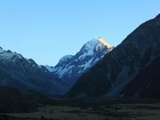 朝日を浴びるマウントクック