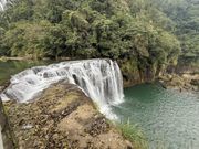 台湾のナイアガラ。規模は小さいですがいい感じの滝です。