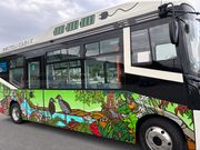 バスを装飾する絵がまたすごい！