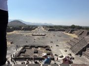 月のピラミッド中腹からの景色