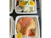 シナモンズのパンとロコモコ