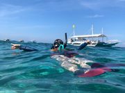 エメラルドグリーンの海