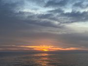 船上から見る夕陽