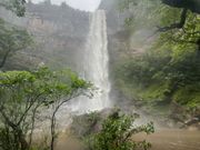 ピサイナーラ滝