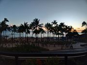 海に沈む夕日が見れます