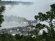 悪魔の喉笛にブラジル、アルゼンチンより