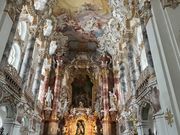 ヴィース教会内