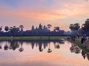 朝焼けのアンコールワット
