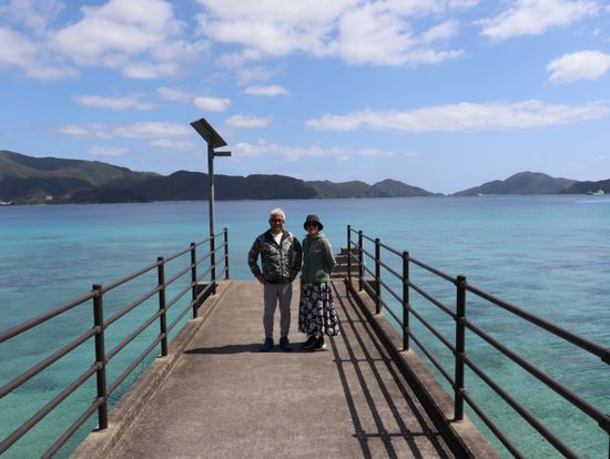 ビーチの桟橋でパチリ