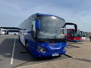 新しくて清潔なバス