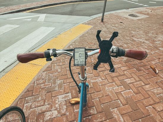 カイルア カラパワイマーケット前