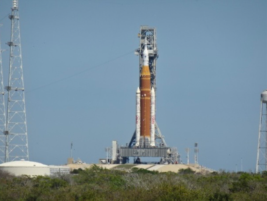 展望台からみたアルテミス２