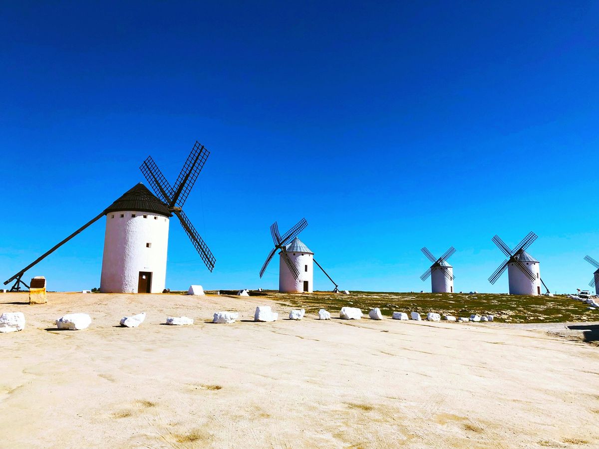 世界遺産クエンカ＆ラ・マンチャの風車 1日観光ツアー ＜貸切／英語