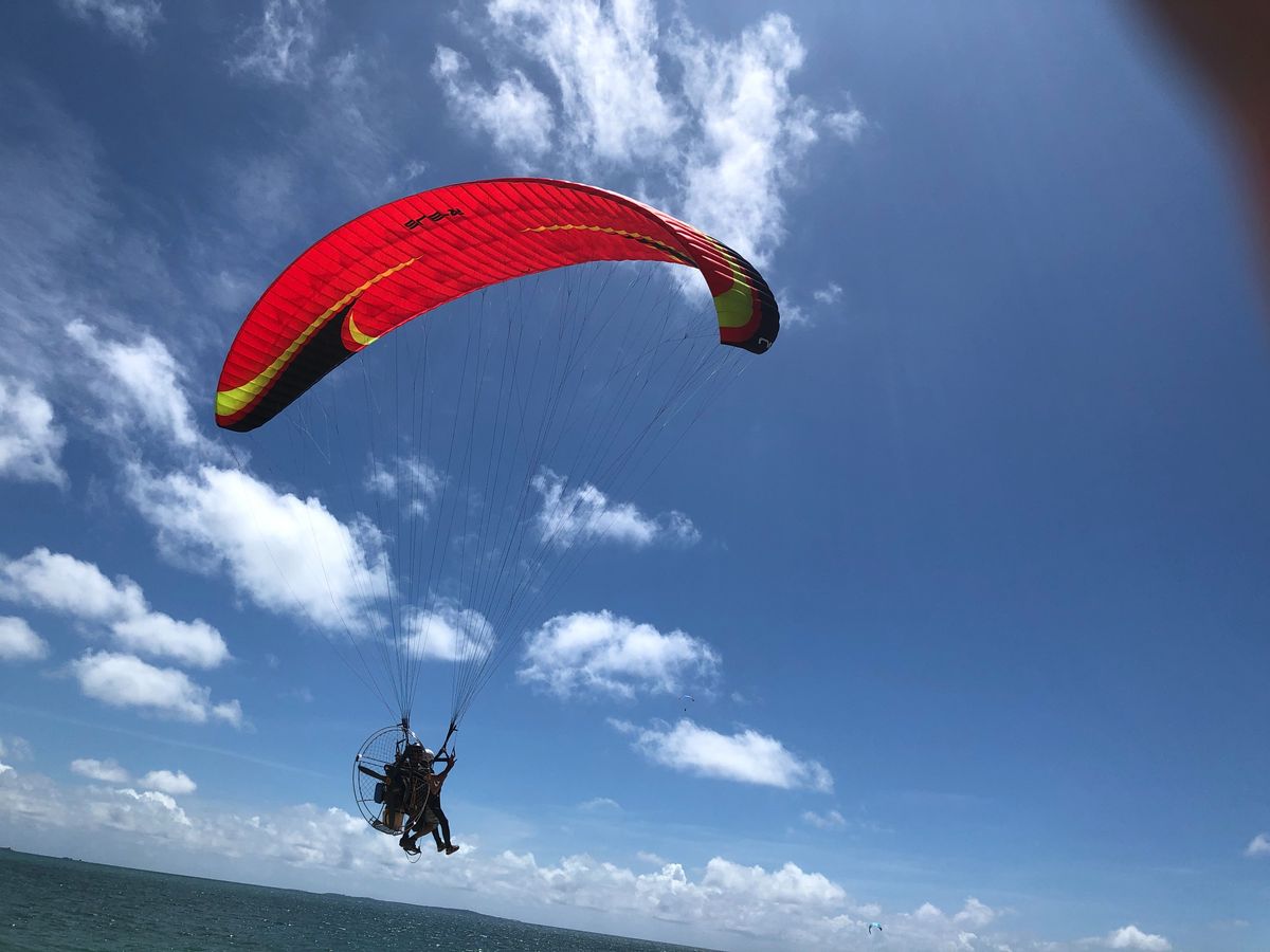 パラグライダー・ハンググライダー | 沖縄本島 旅行の観光