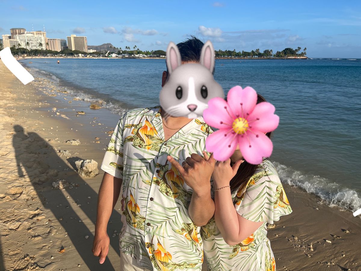 ハワイ カジュアルフォト 昼間の青空と夕方のサンセット、2つの