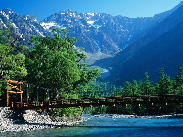 Kamikochi Hiking Day Trip from Matsumoto with 3-Hour Free Time