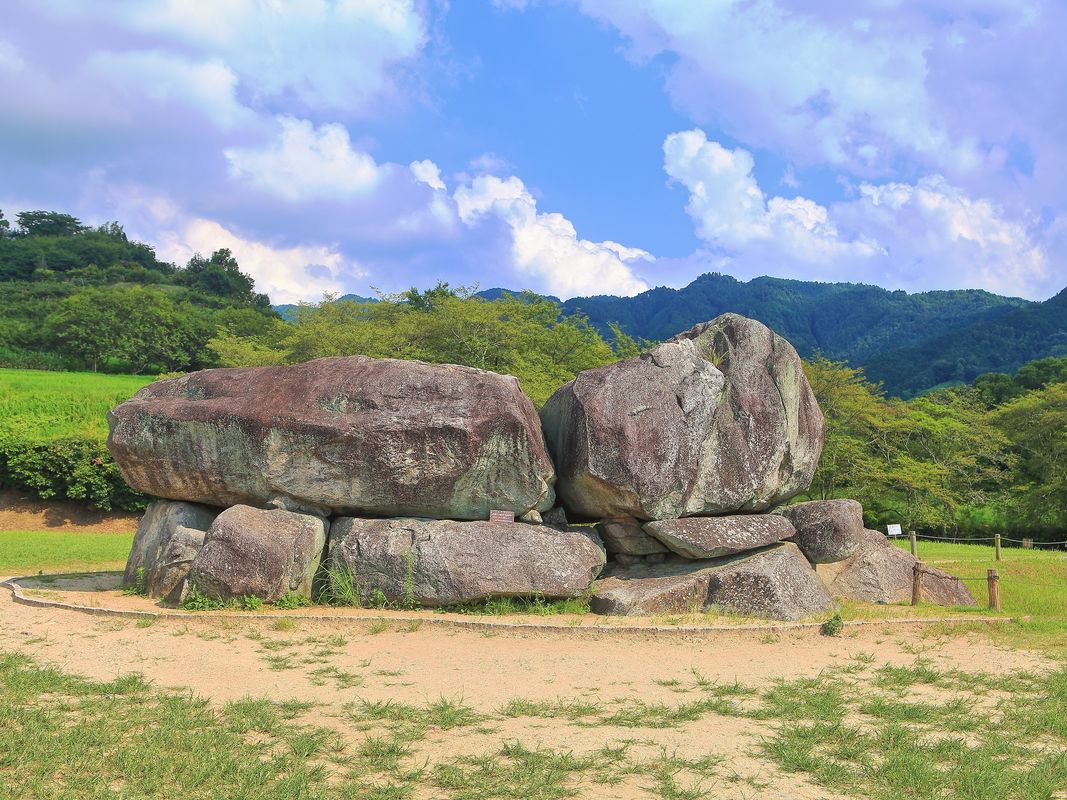 写真:貸切観光タクシー 飛鳥寺・石舞台古墳・高松塚古墳をめぐる飛鳥路コース<6時間/1〜9名/奈良市内ホテル・奈良駅発>by 服部タクシー