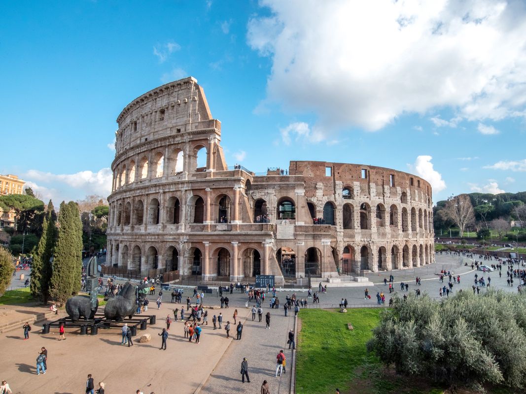 ローマ】世界遺産「トレビの泉」の見どころを紹介｜魅力的な歴史と逸話が満載！ - おすすめ旅行を探すならトラベルブック(TravelBook)