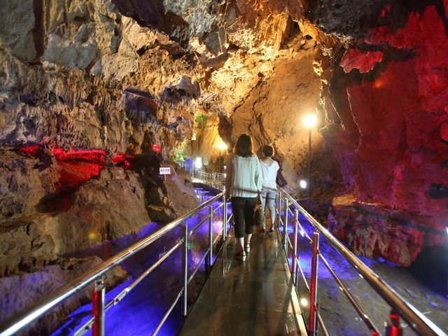 Hida Great Limestone Cave & Round-trip Bus Ticke Depart from Takayama