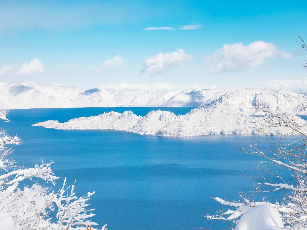 写真：貸切観光タクシー 十和田湖+奥入瀬渓谷をゆったり観光♪十和田湖での遊覧船乗船も可♪＜1〜9名／8時間／八戸発着＞by ポストタクシー