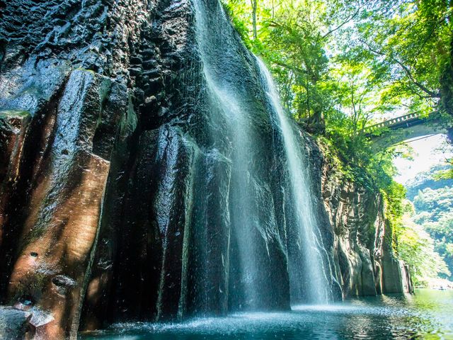 Fukuoka Day Trip to Kamishikimi Shrine, Amano Iwato Shrine, and Takachiho Gorge