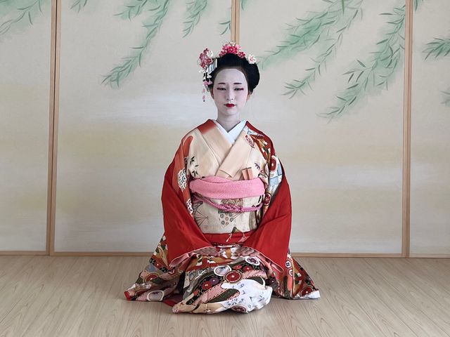 Maiko Photo Session and Tea Ceremony Experience with Sweets in Hakata, Fukuoka