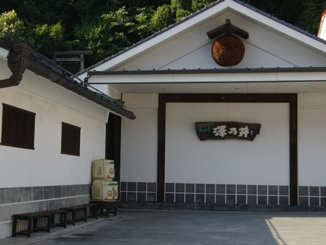 Tokyo's Oldest Sake Brewery and Summer Retreat in Nature Tour