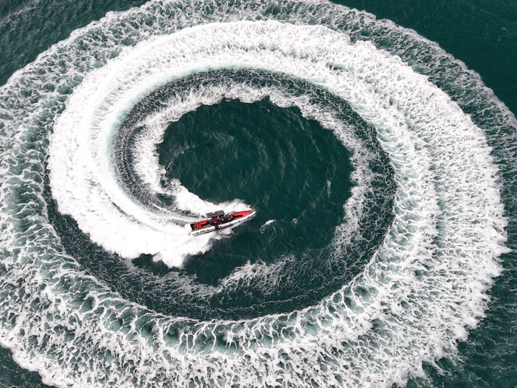 写真:【広島・尾道・大満足60分】スリルと尾道文化を感じる見どころ満載の島巡りアドベンチャークルーズ