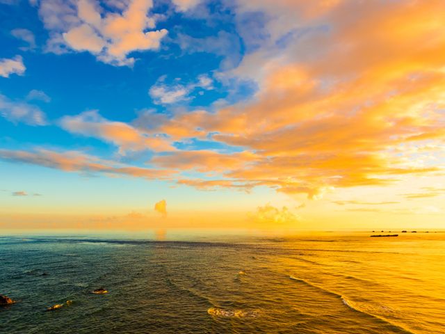 Private Sunset Photo Snorkeling Tour in Okinawa (Summer Only)