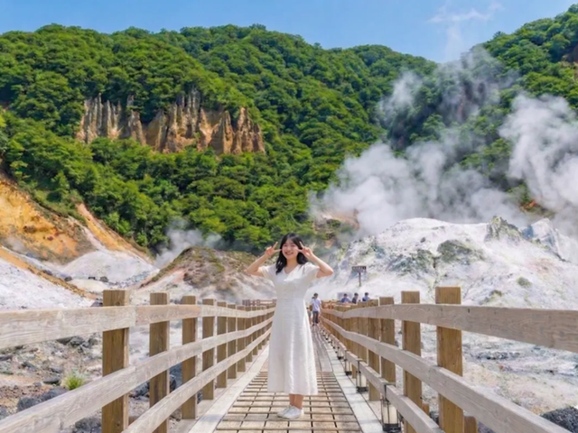Mt. Usu Ropeway, Otaru & Noboribetsu Hell Valley Day Trip